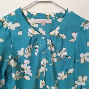 sky blue 3/4-length sleeve polyester LOFT blouse (